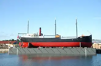 SS&nbsp;Robin September 2010, ready to leave Lowestoft